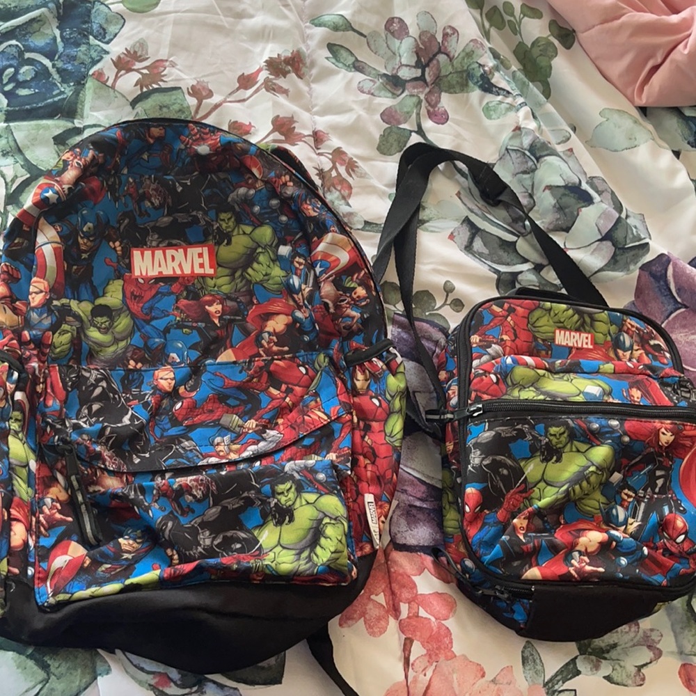 MARVELS gap kids backpack and lunchbox set